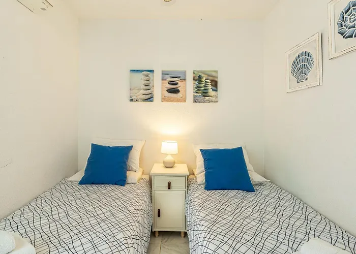 Ocean View La Caleta Apartment *